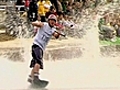 Wakeboarder wows crowds in Turkey