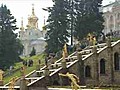 150 fuentes y obras clásicas llenan los espacios del Palacio Peterhof