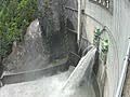 小渋ダムの放流の様子です！
