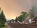 2 Arizona towns empty as wildfire approaches