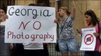 Play Journalists protest over photographer arrests