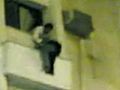 زخها زوجها تغازل...