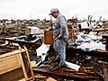 Rescuers search for survivors of Joplin tornado