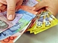 Low paid workers to receive pay rise