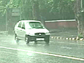बारिश से बेदम हुए दिल्लीवासी