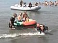 Dogs train as lifeguards in Italian resort