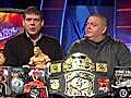 WWE en español,  con Carlos Cabrera y Hugo Savinovich