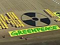 Blitz di Greenpeace al Lido di Venezia