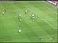 Eto’o marca el gol cien del Barça de esta temporada