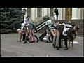 studentes krijgen billenkoek