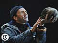 David Tennant plays Hamlet