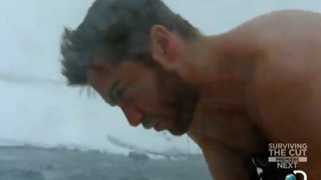 Jake Gyllenhaal Strips Down in Freezing Cold on &#039;Man vs. Wild&#039;