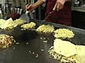 広島風お好み焼き(Hiroshima style Okonomiyaki)
