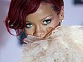 Fire forces Rihanna off stage