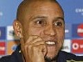 Roberto Carlos cambia el bañador por el gorro y la bufanda