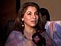 Dimple Kapadia plays chief guest at an art show