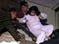 Vea el rescate de una niña tras terremoto