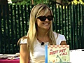 Reese Witherspoon Reads 