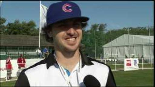 Dan Roan talks with Dave Bolland at Blackhawks Celebrity Pro-Am