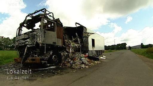 Das LKW-Wrack stinkt