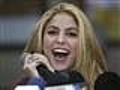 Shakira inaugura escola na cidade onde nasceu