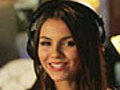 Victorious Cast - Freak The Freak Out ft Victoria Justice