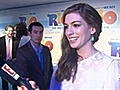 Anne Hathaway Enjoys &quot;Rio&quot; Red Carpet