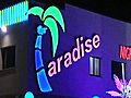 El &#039;Paradise&#039; se estrena con redada policial