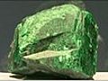 VIDEO: Supersize emerald goes on display