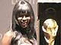 Naomi Campbell con la Coppa del Mondo