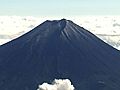 富士山で初冠雪　昨年より１２日早く