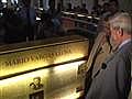 Vargas Llosa visita biblioteca que lleva su nombre en Perú