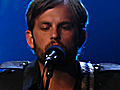 Kings Of Leon “Use Somebody” (Live)