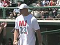 Bears&#039; Brian Urlacher throws out ceremonial pitch at Braves spring training game