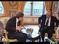 Bill Gates à Paris rencontre Chirac,  des étudiants, signe des contrats...