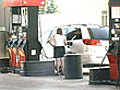 Hurricane Katrina affecting gas prices