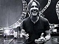 Singer Keith Urban gives away tour secrets