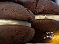 Hound tastes whoopie pie at Evanston bakery