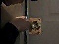 Very Very Easy Lockpicking Trick Almost Anyone Can Do This.