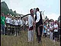 Serbia busca matener sus tradiciones con la fiesta de la cosecha con hoz