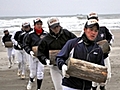 砂浜の丸太トレなどで鍛える福島の球児たち