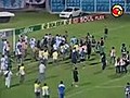 Vídeo mostra pancadaria em jogos de Fluminense e Botafogo