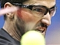 Tipsarevic gana por abandono de Rochus