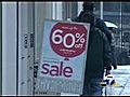 Shoppers hunt for last minute deals