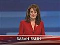 Fey hosts SNL,  brings back Palin character