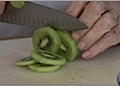 How To Cut Kiwi