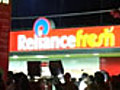 Reliance Fresh, Subhikska stores face trader&#039;s fury