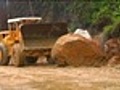 Pedra é retirada de pista da Rodovia Rio-Santos