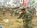 武警打通進入舟曲縣城道路