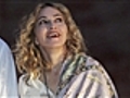 Madonna pasea por Jordania